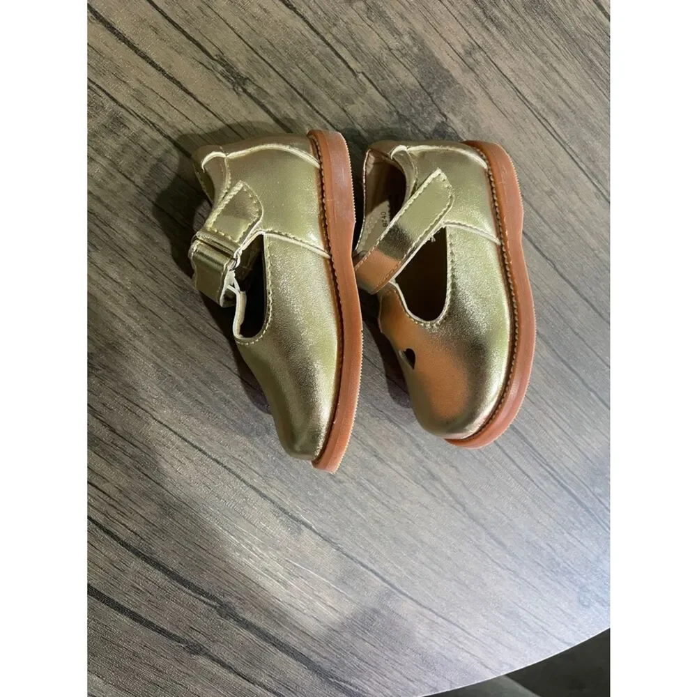 Felix & Flora girls Metallic Gold Heart Mary Jane Shoes size 5